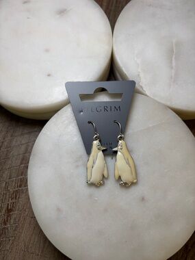260 Pilgrim Pale Cream Penguin Drop Earrings